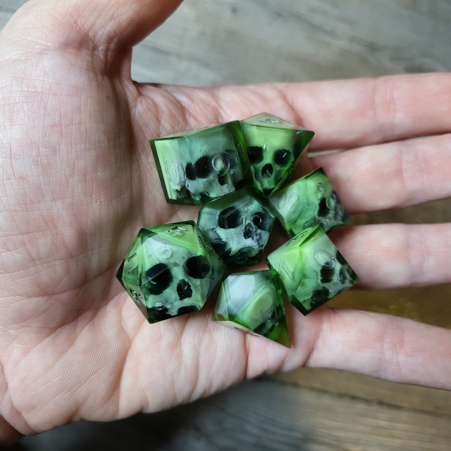 Dice set with 7 pieces with skull inside for role-playing games for Dungeons and Dragons