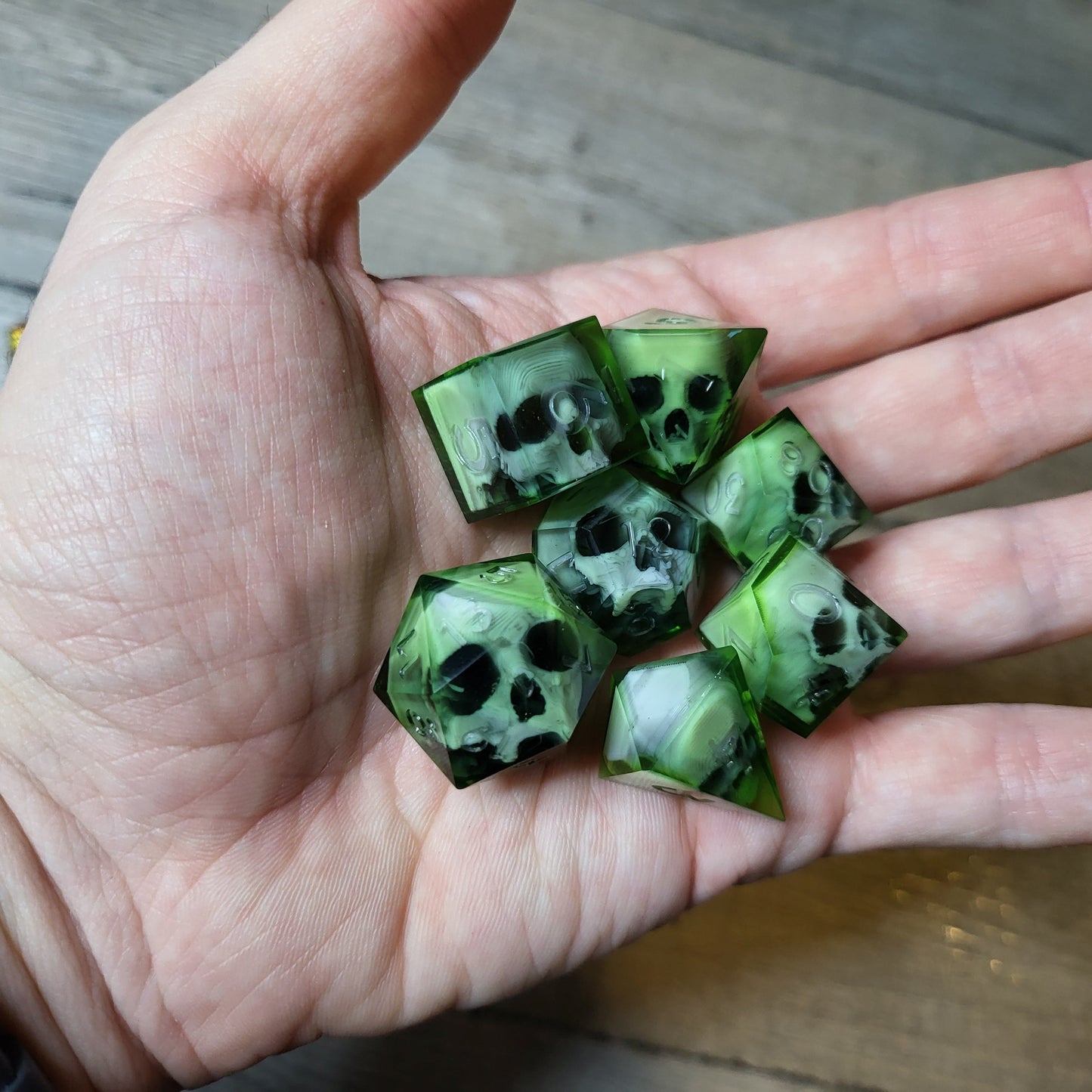 Dice set with 7 pieces with skull inside for role-playing games for Dungeons and Dragons