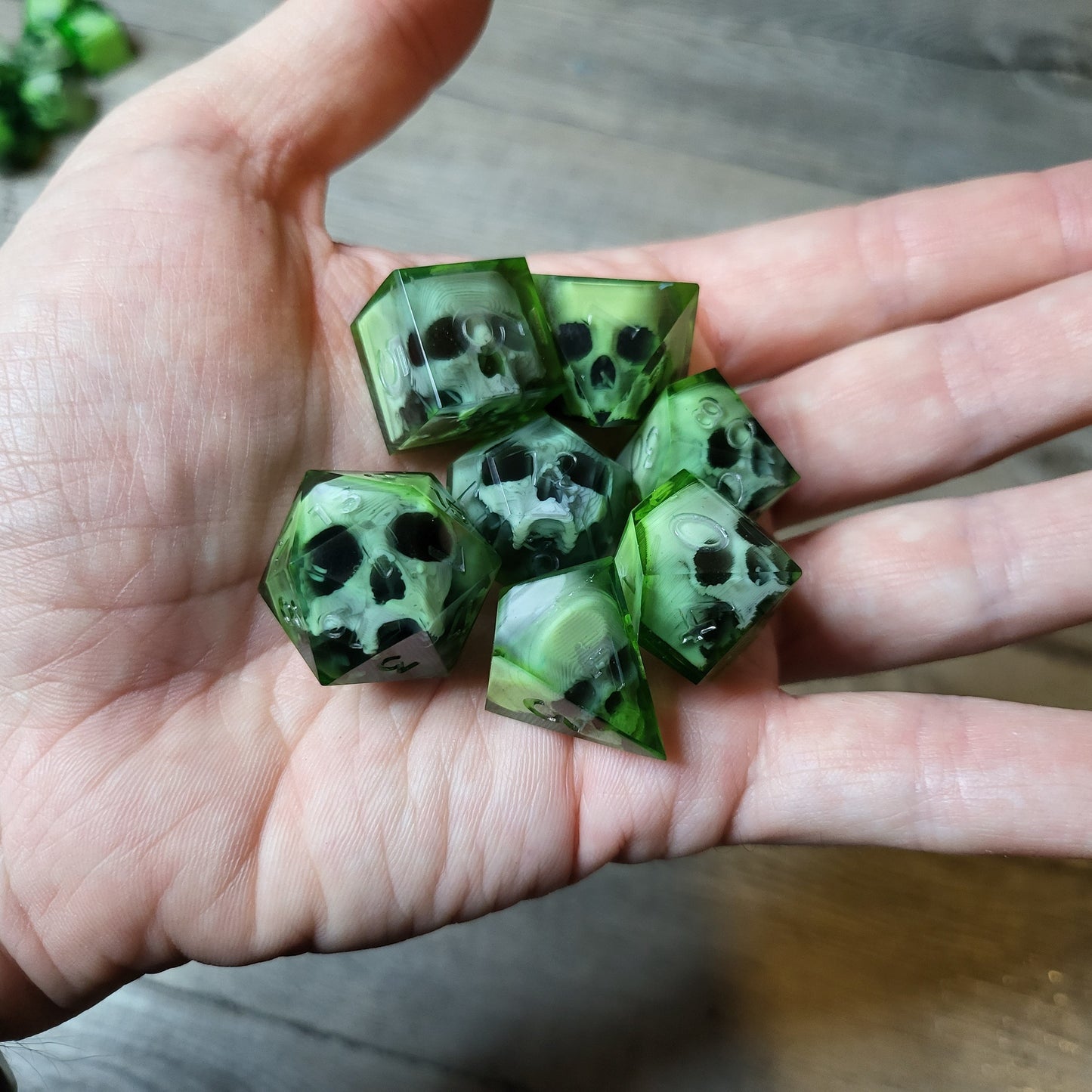 Dice set with 7 pieces with skull inside for role-playing games for Dungeons and Dragons