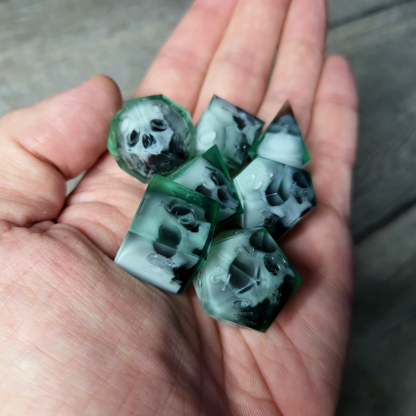 Dice set with 7 pieces with skull inside for role-playing games for Dungeons and Dragons