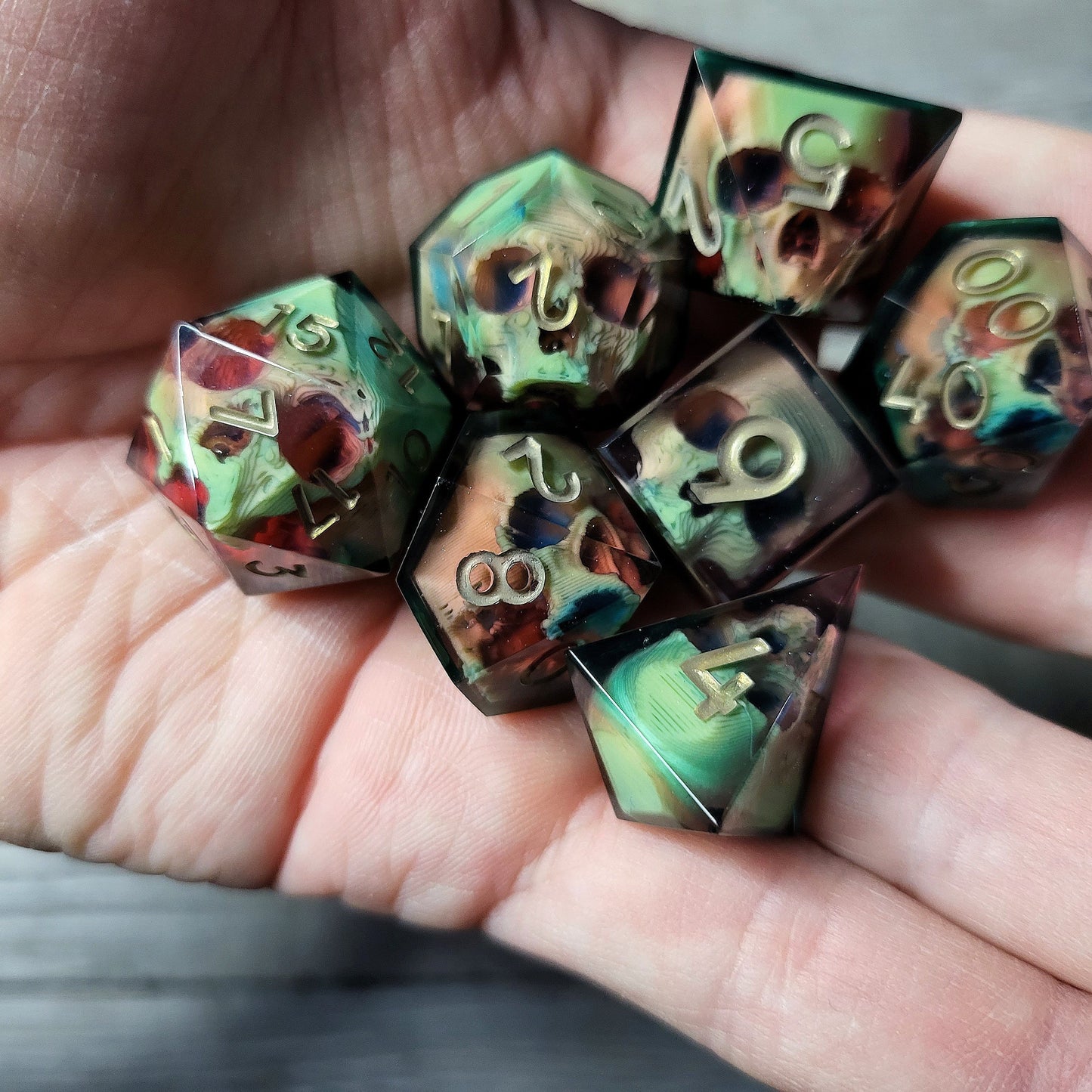 Dice set with 7 pieces with skull inside for role-playing games for Dungeons and Dragons
