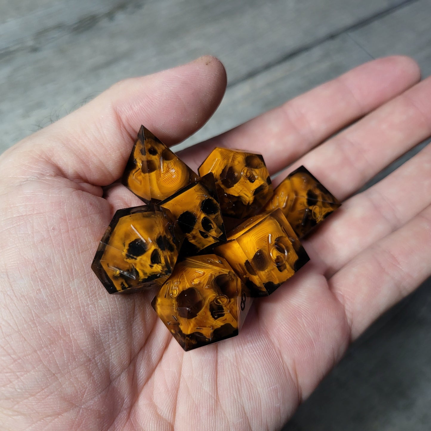 Dice set with 7 pieces with skull inside for role-playing games for Dungeons and Dragons