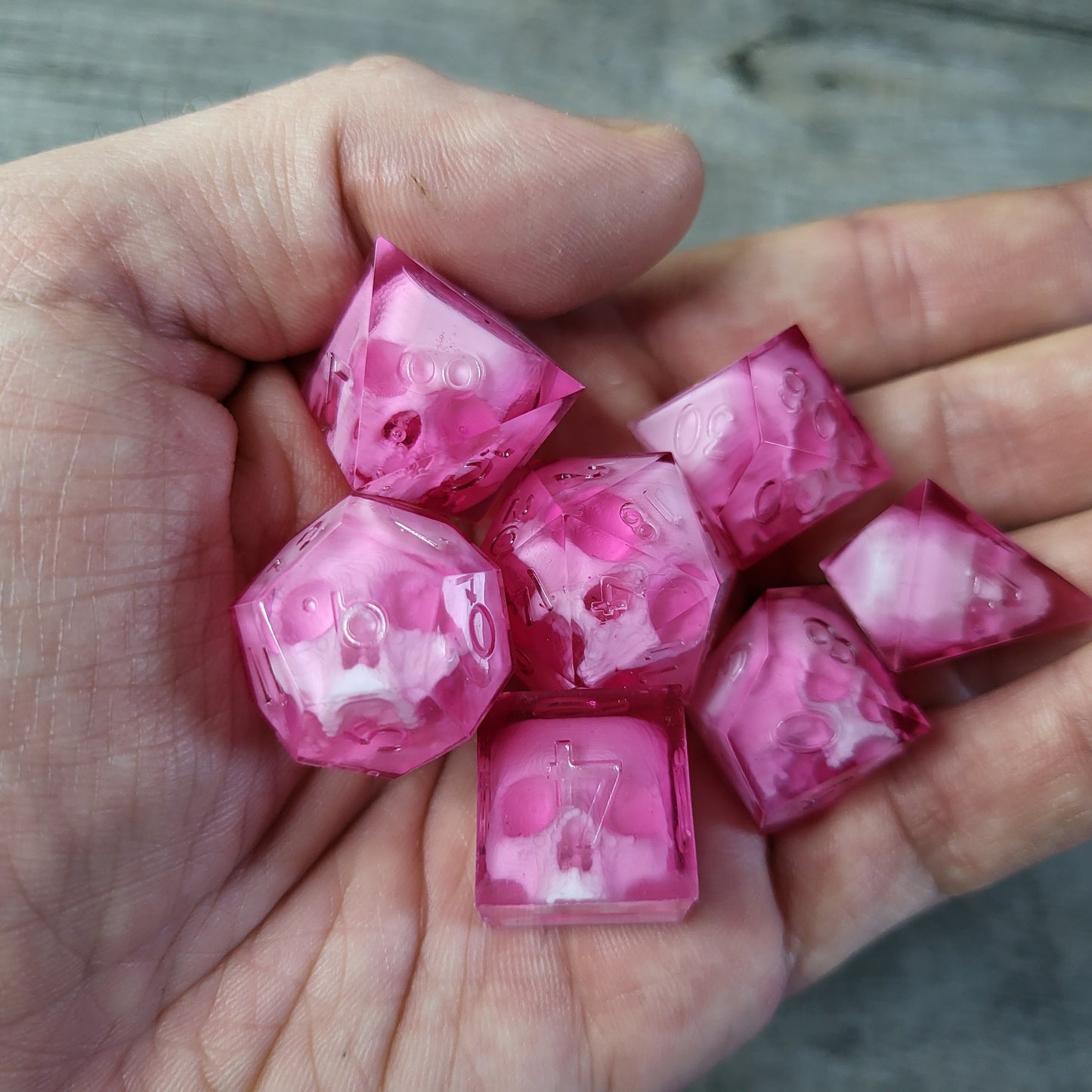 Dice set with 7 pieces with skull inside for role-playing games for Dungeons and Dragons