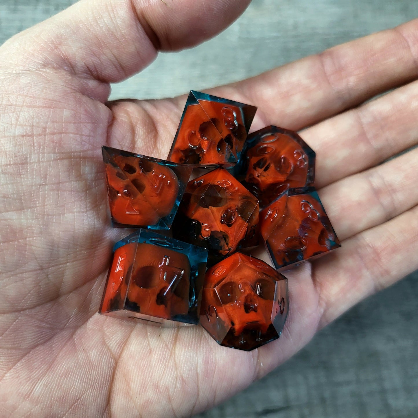 Dice set with 7 pieces with skull inside for role-playing games for Dungeons and Dragons