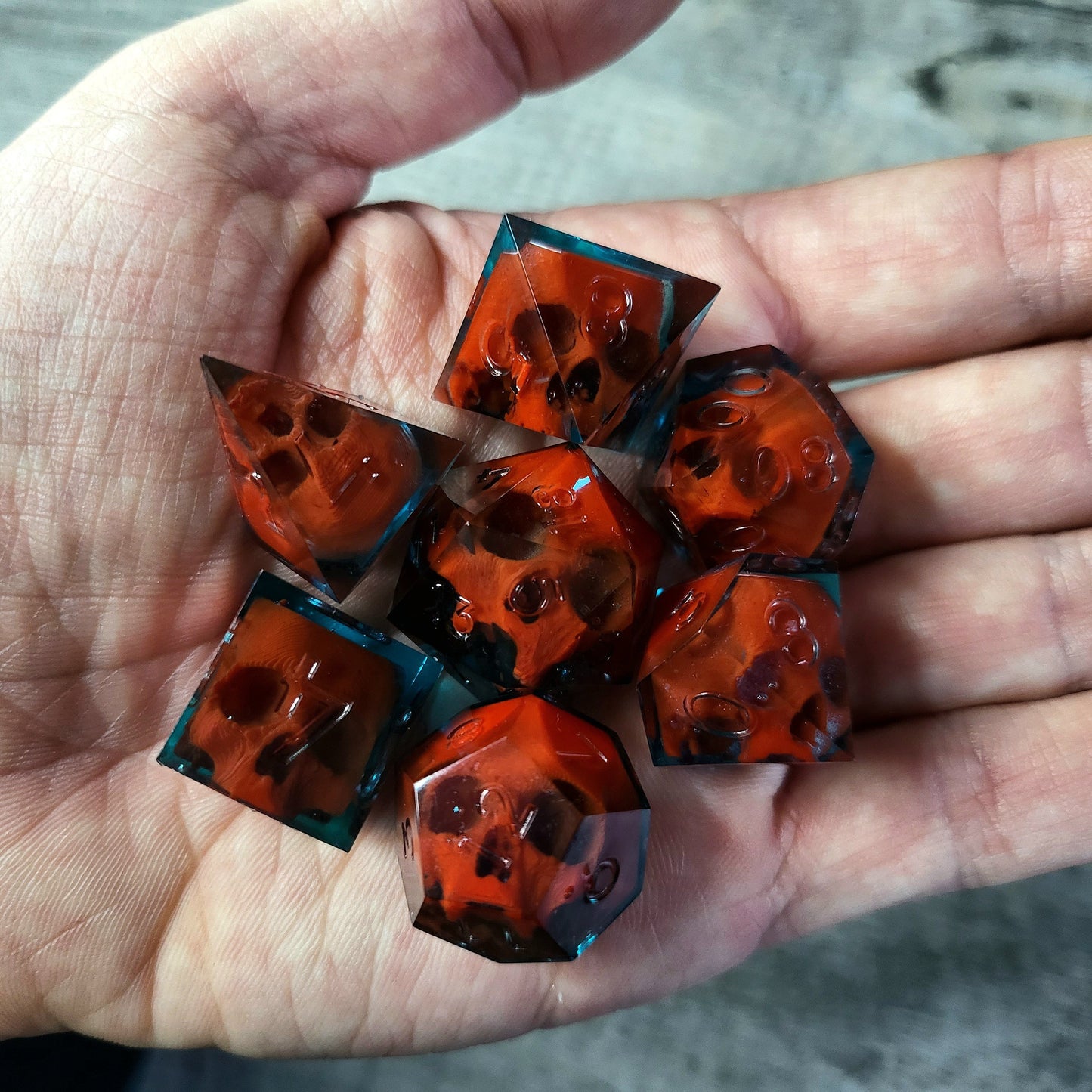 Dice set with 7 pieces with skull inside for role-playing games for Dungeons and Dragons