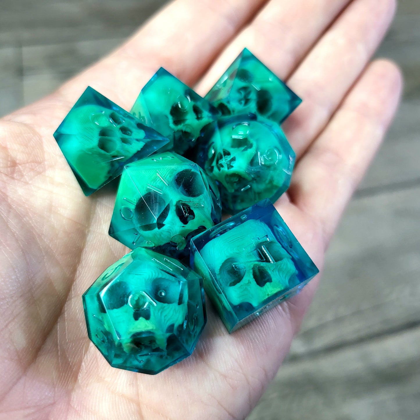 Dice set with 7 pieces with skull inside for role-playing games for Dungeons and Dragons