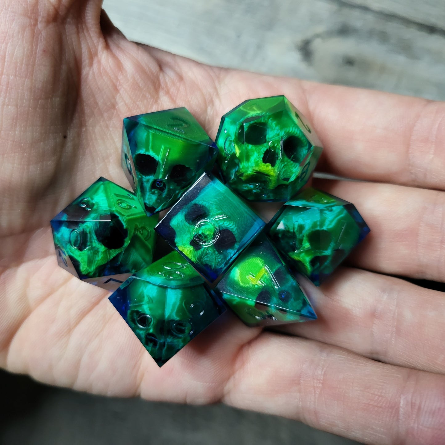 Dice set with 7 pieces with skull inside for role-playing games for Dungeons and Dragons