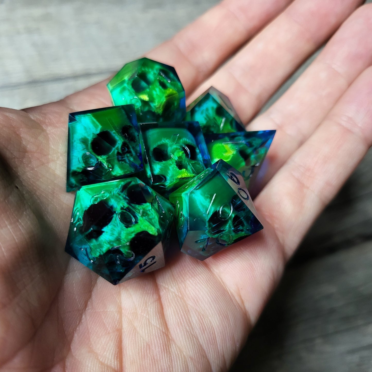 Dice set with 7 pieces with skull inside for role-playing games for Dungeons and Dragons