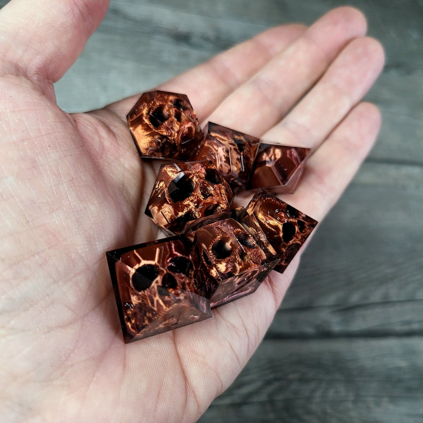 Dice set with 7 pieces with skull inside for role-playing games for Dungeons and Dragons