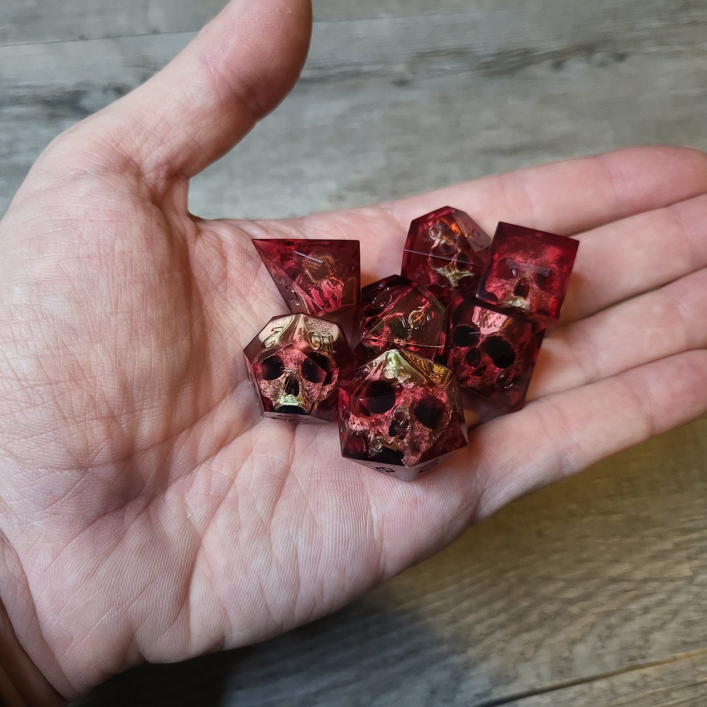Dice set with 7 pieces with skull inside for role-playing games for Dungeons and Dragons