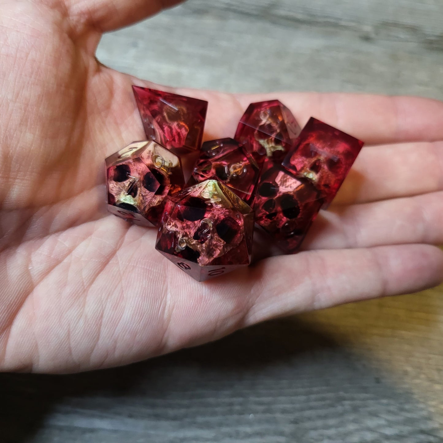 Dice set with 7 pieces with skull inside for role-playing games for Dungeons and Dragons