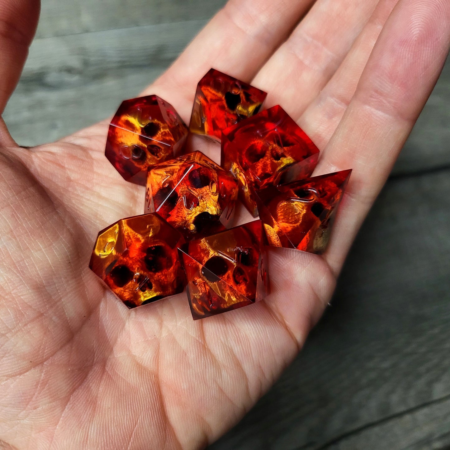 Dice set with 7 pieces with skull inside for role-playing games for Dungeons and Dragons