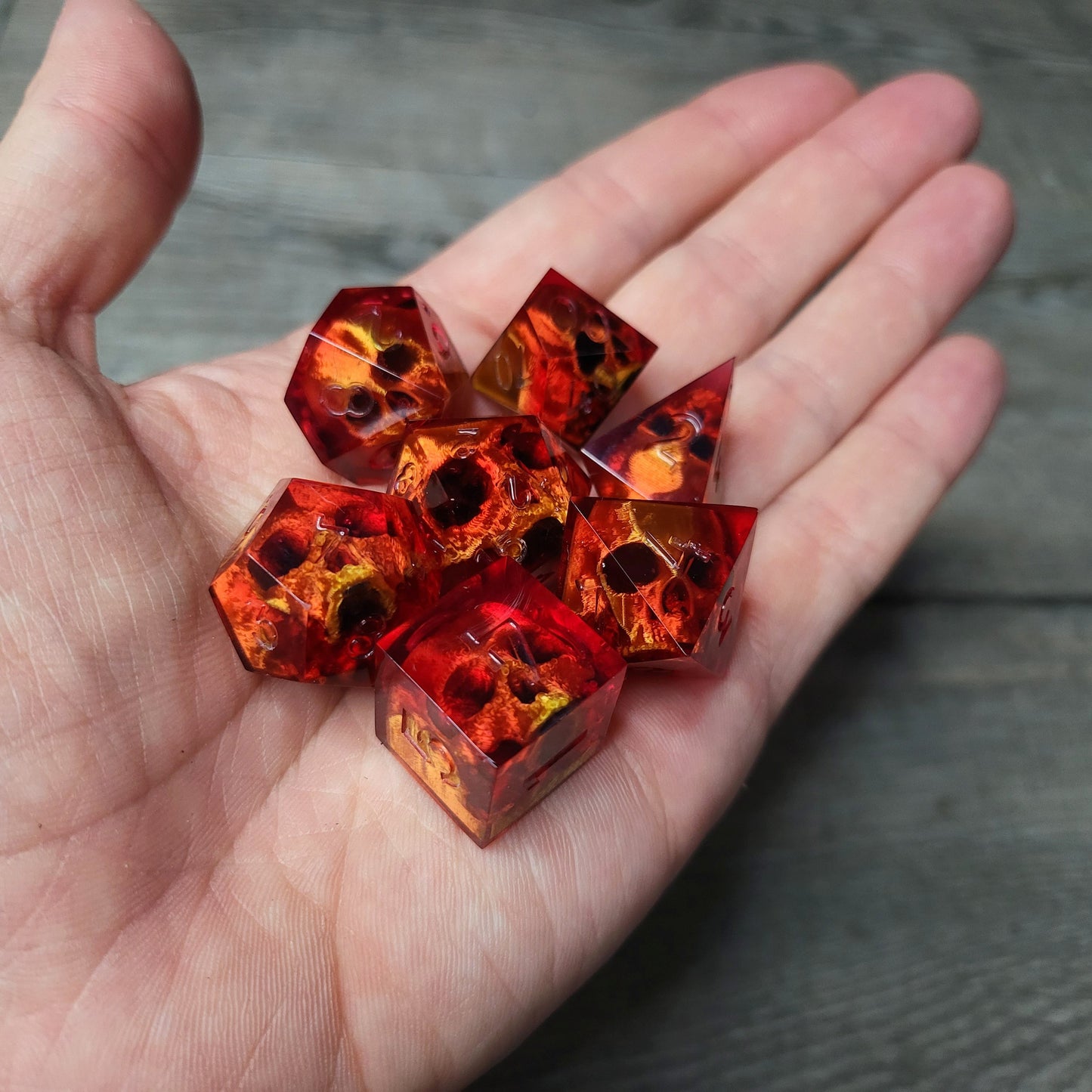 Dice set with 7 pieces with skull inside for role-playing games for Dungeons and Dragons