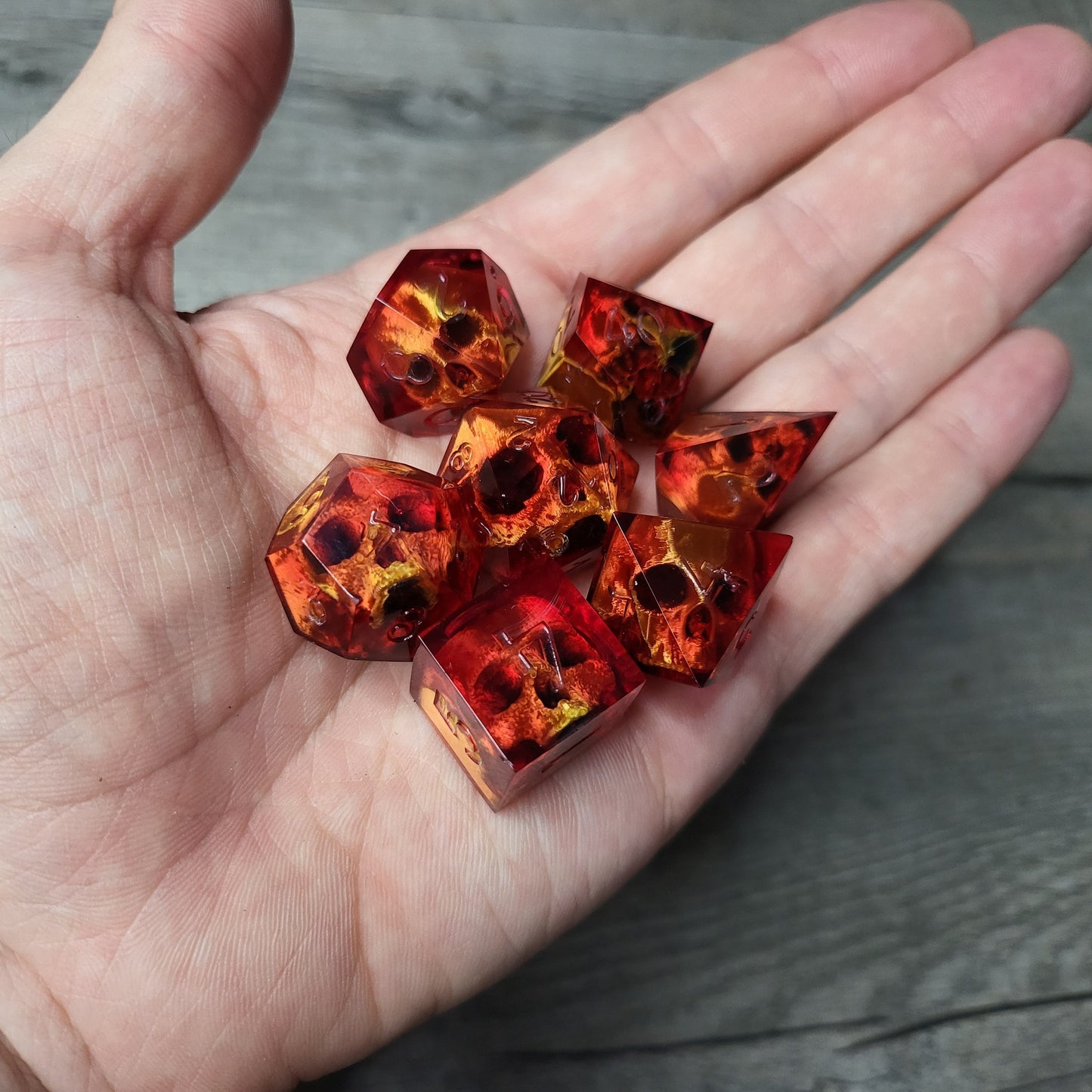 Dice set with 7 pieces with skull inside for role-playing games for Dungeons and Dragons