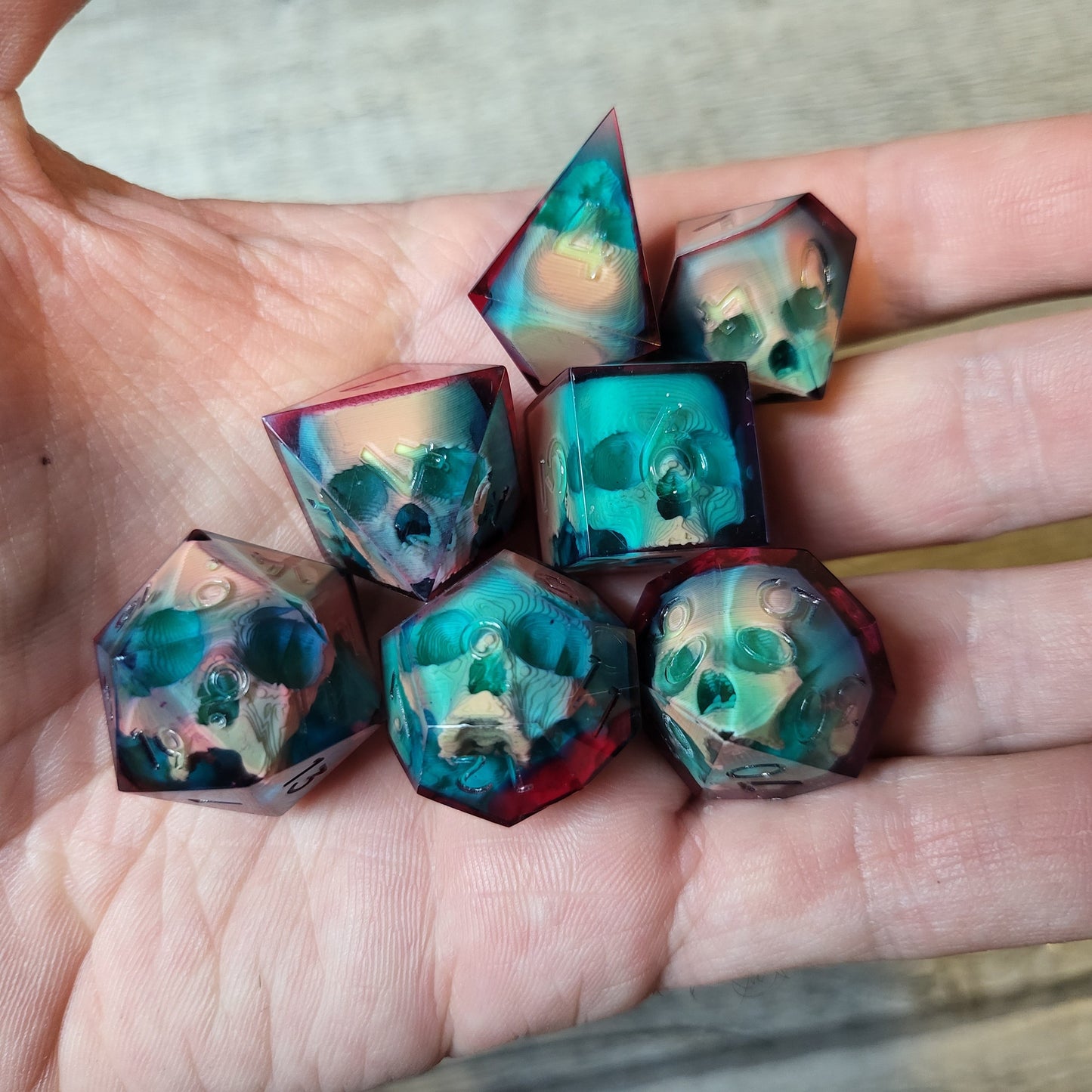 Dice set with 7 pieces with skull inside for role-playing games for Dungeons and Dragons