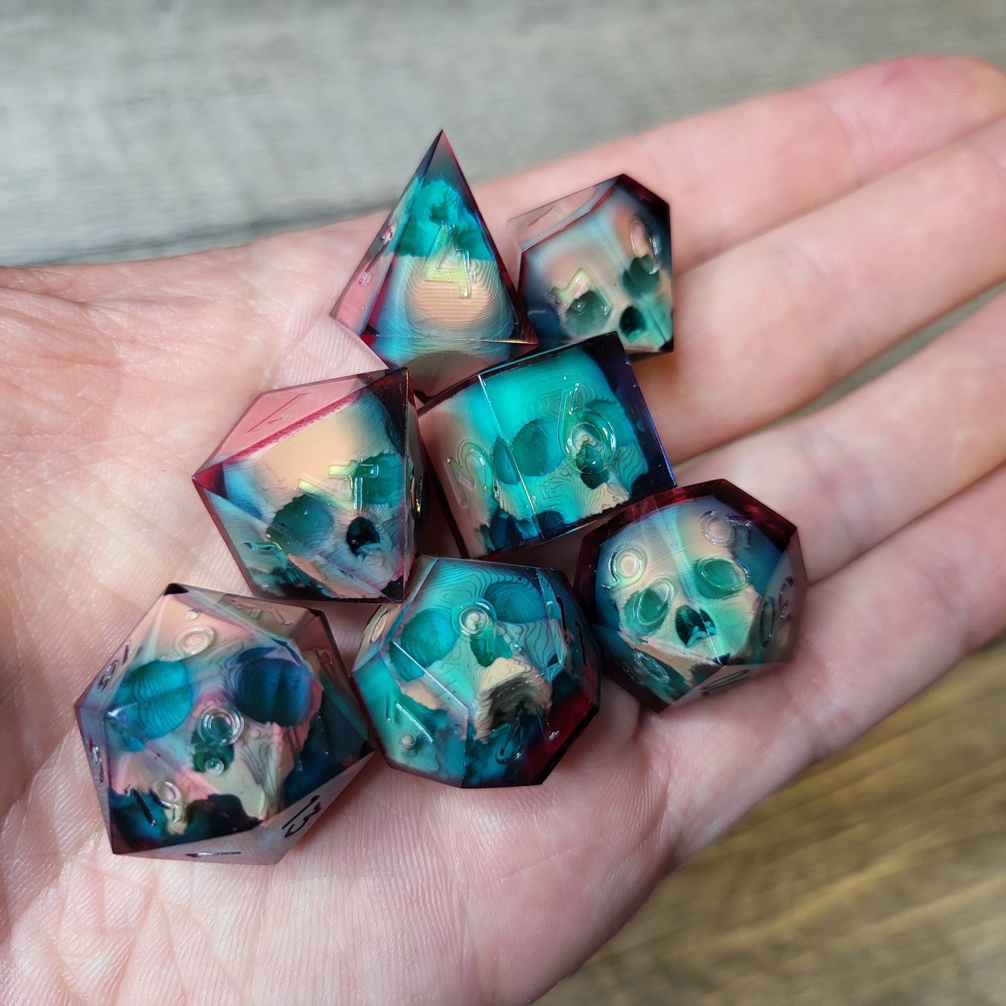 Dice set with 7 pieces with skull inside for role-playing games for Dungeons and Dragons