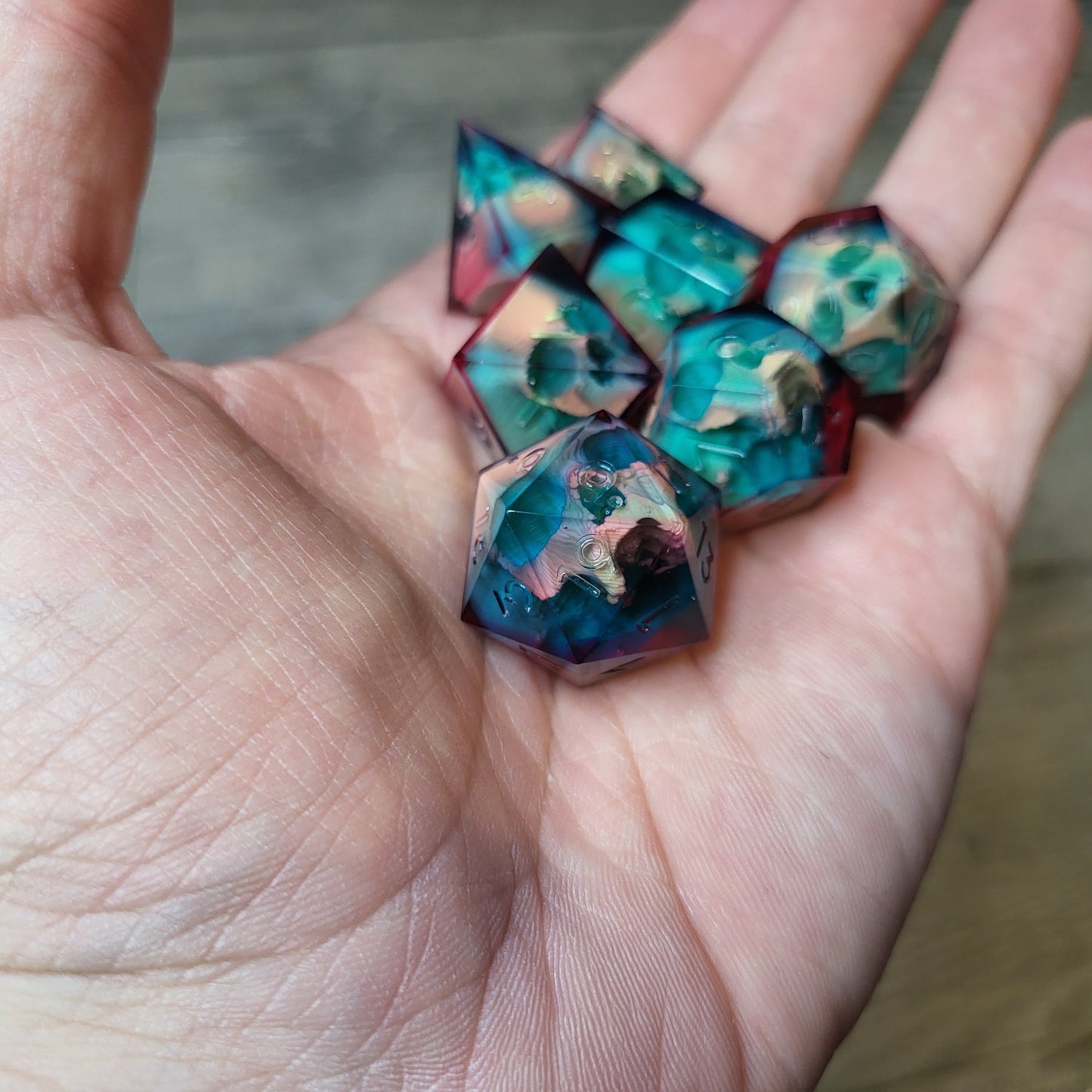 Dice set with 7 pieces with skull inside for role-playing games for Dungeons and Dragons