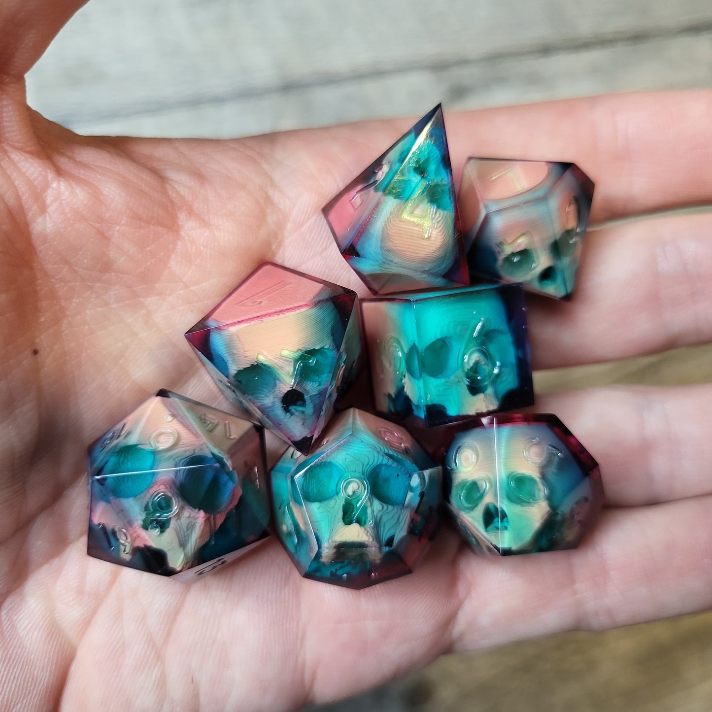 Dice set with 7 pieces with skull inside for role-playing games for Dungeons and Dragons