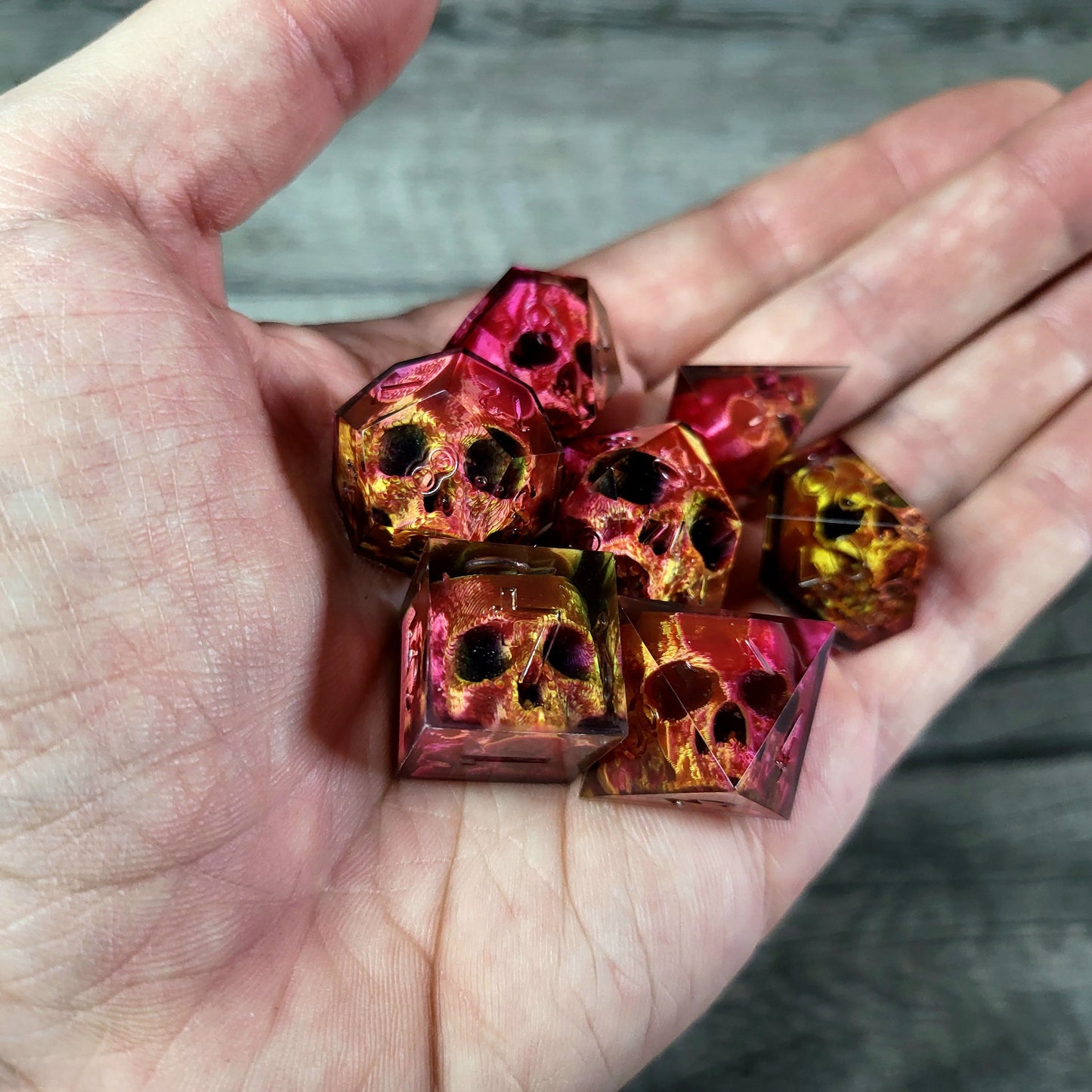 Dice set with 7 pieces with skull inside for role-playing games for Dungeons and Dragons