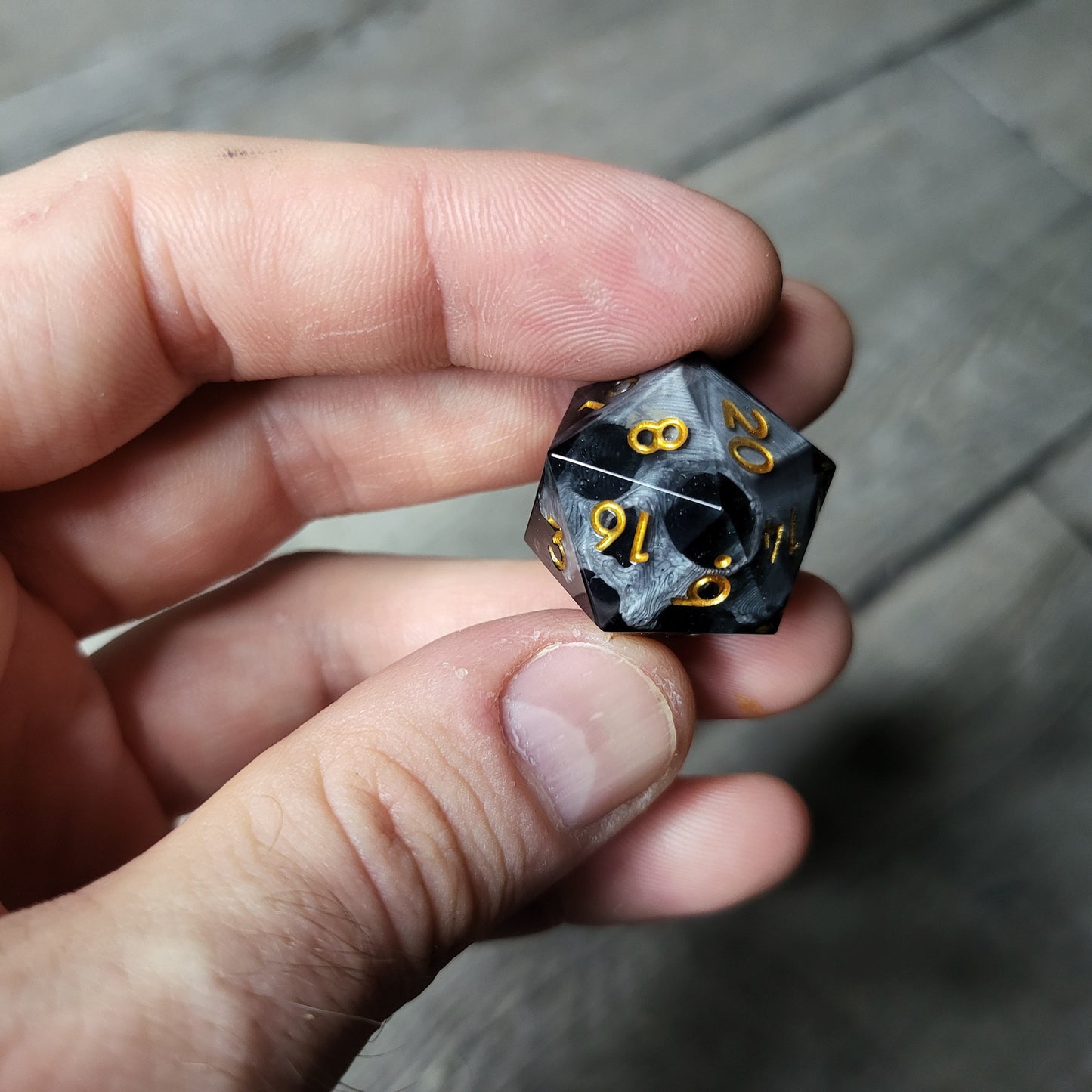 Dice set with 7 pieces with skull inside for role-playing games for Dungeons and Dragons