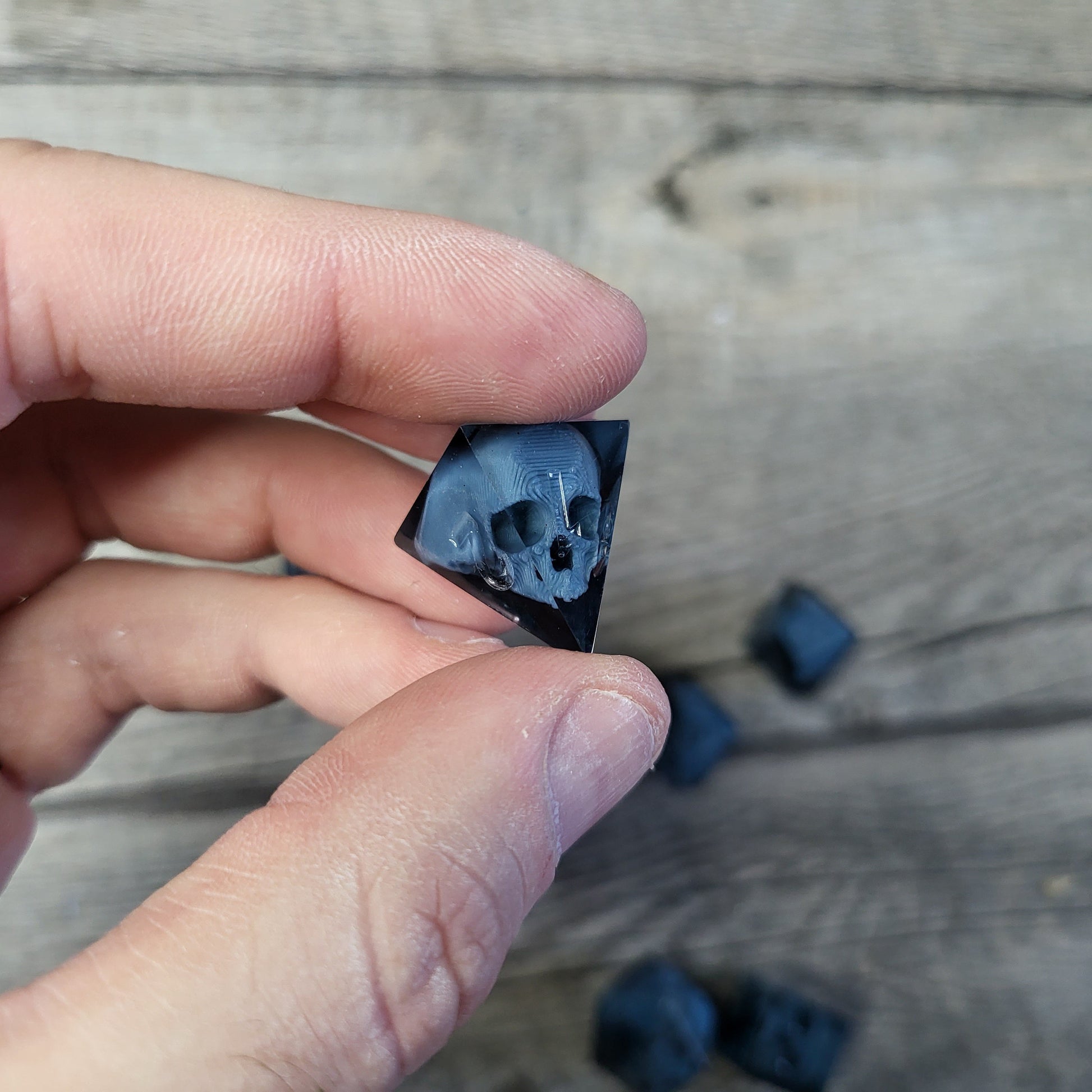 Dice set with 7 pieces with skull inside for role-playing games for Dungeons and Dragons
