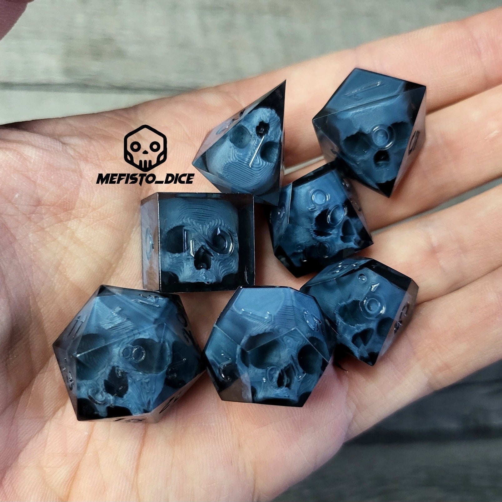 Dice set with 7 pieces with skull inside for role-playing games for Dungeons and Dragons