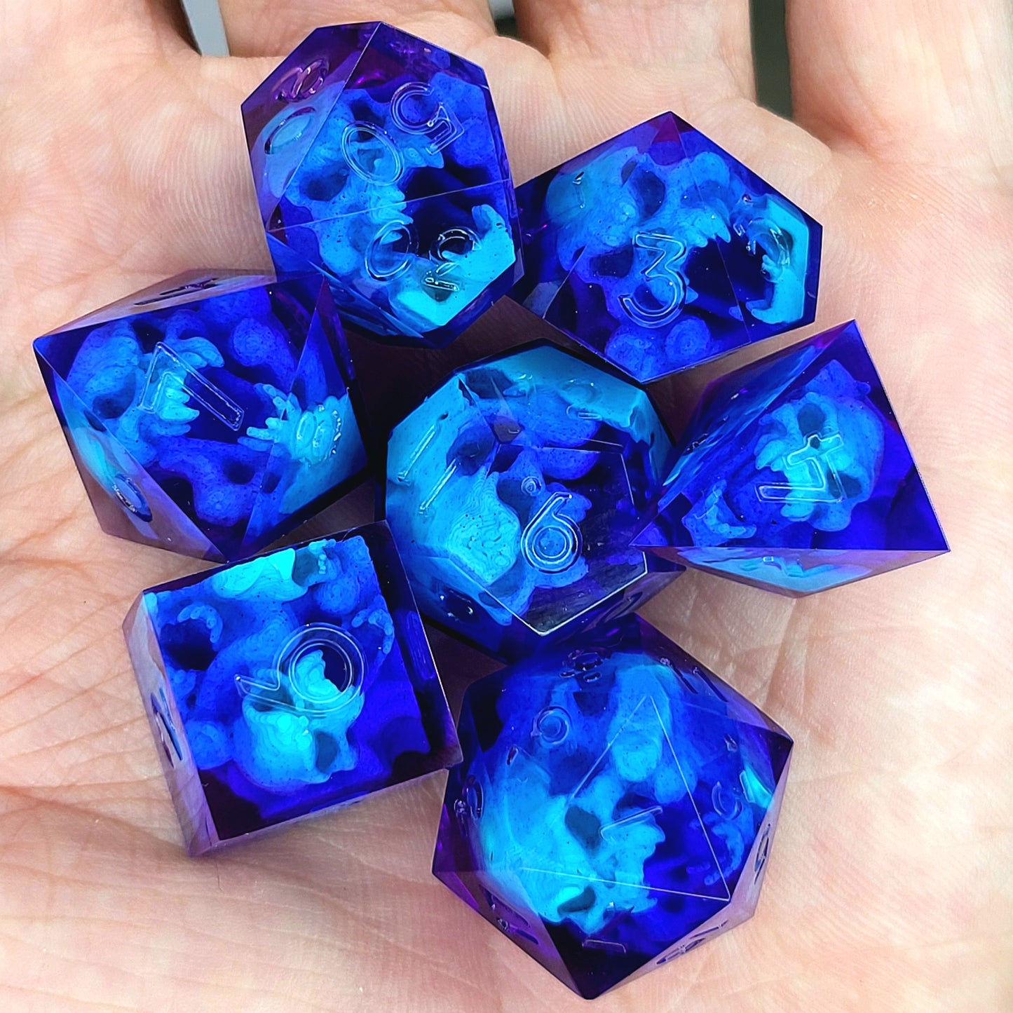 Dice set with sky blue spirit inside and purple resin for play dnd , dungeons and dragons