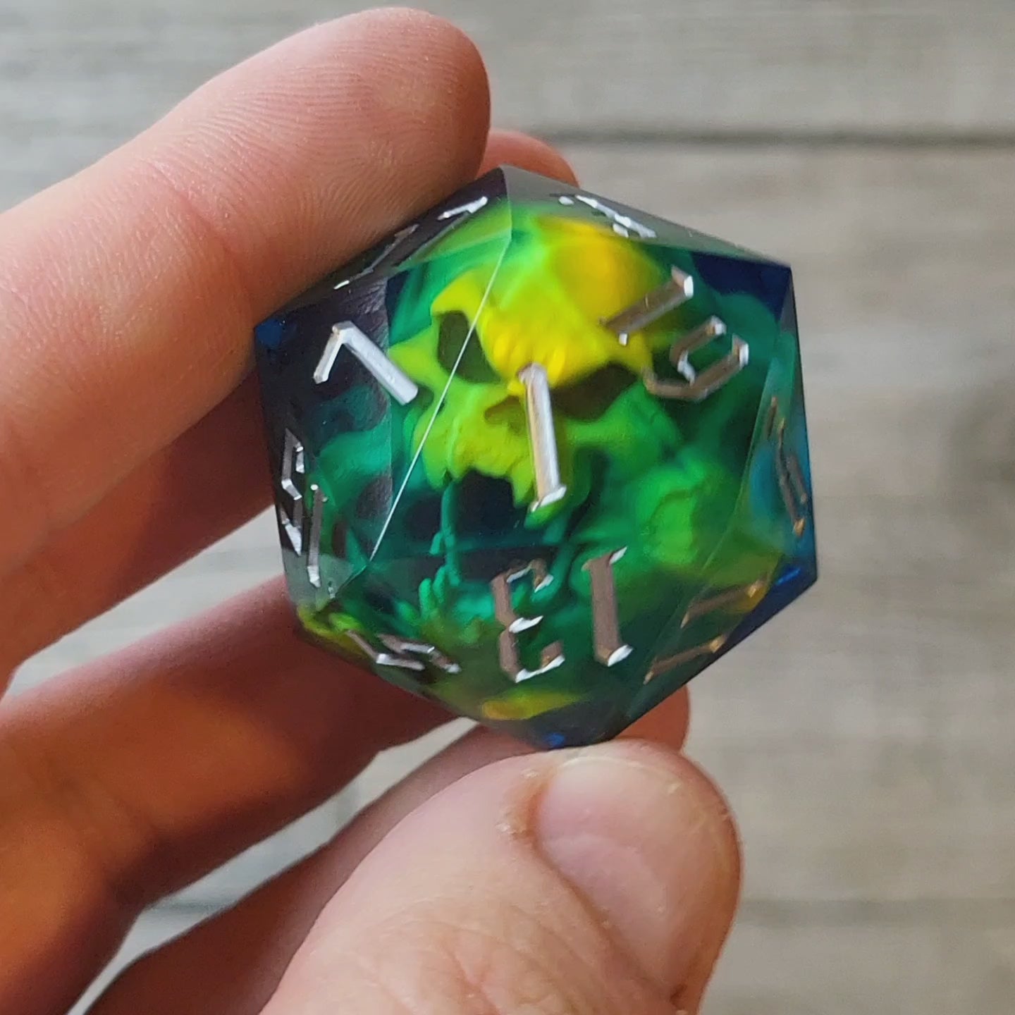 Skull dice for Dnd D20 33mm yellow spirit 4