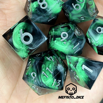 Call of Cthulhu Inspired Tentacle Dice Set
Handcrafted sharp edge resin dice featuring eerie green tentacles suspended in dark transparent resin, surrounded by ghostly white mist and finished with metallic silver numbers