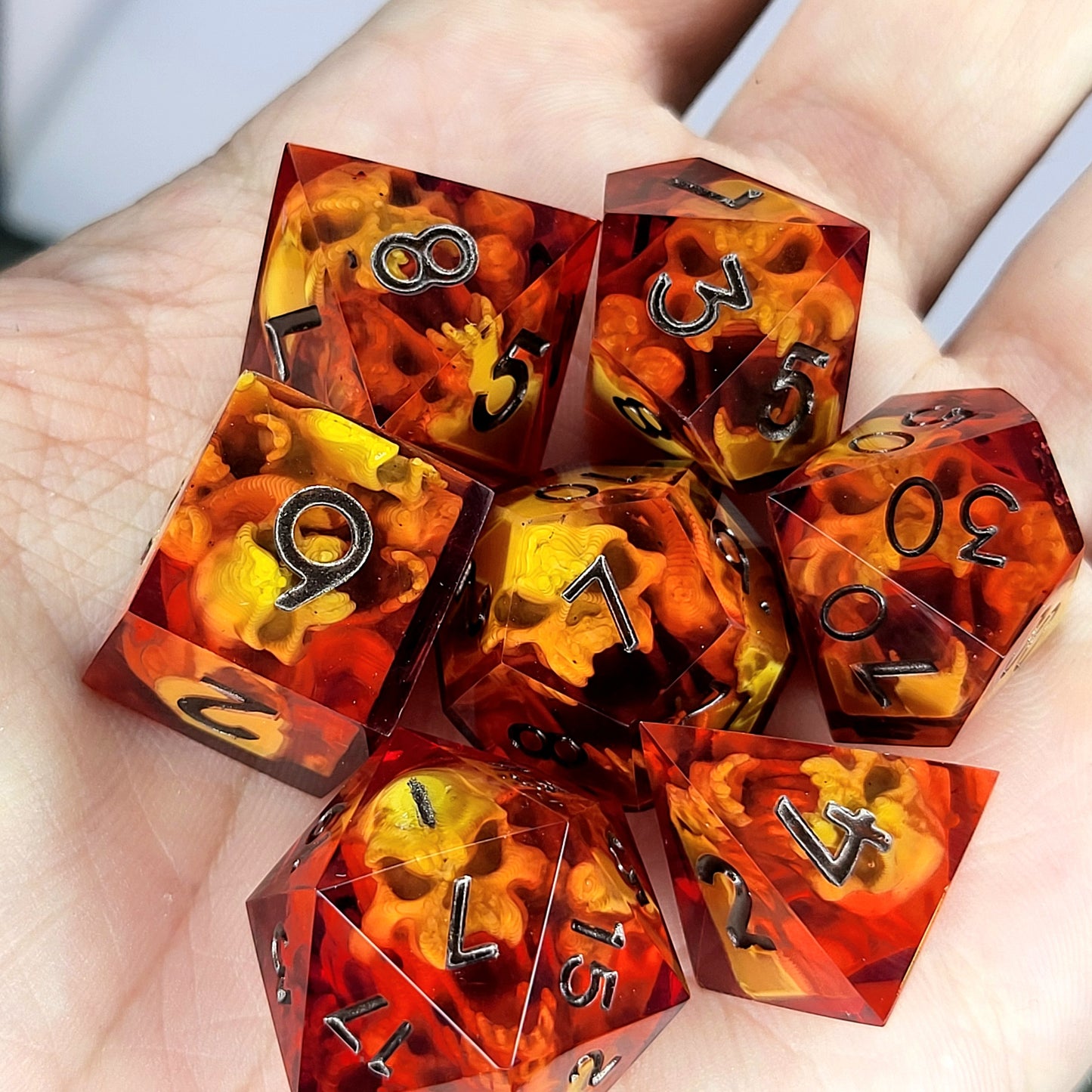 Dice set with gold spirit inside and red resin for play dnd , dungeons and dragons