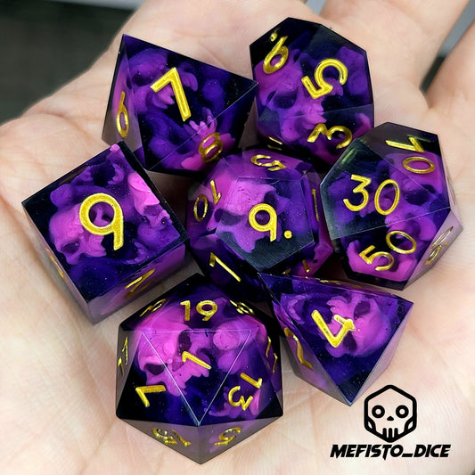 Dice set with pink spirit inside and black resin for play dnd , dungeons and dragons