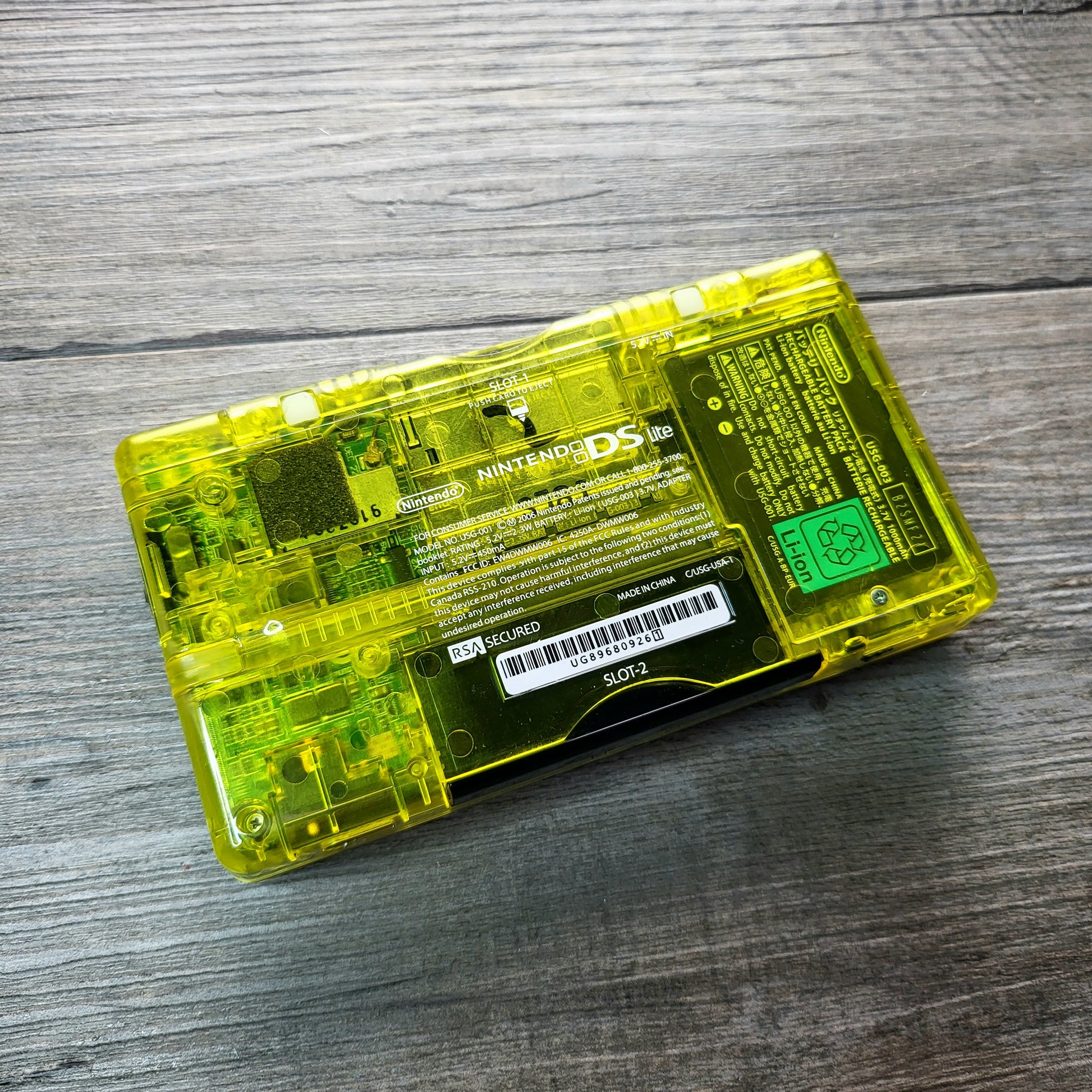 Custom Nintendo DS Lite console in Pokemon Gengar style