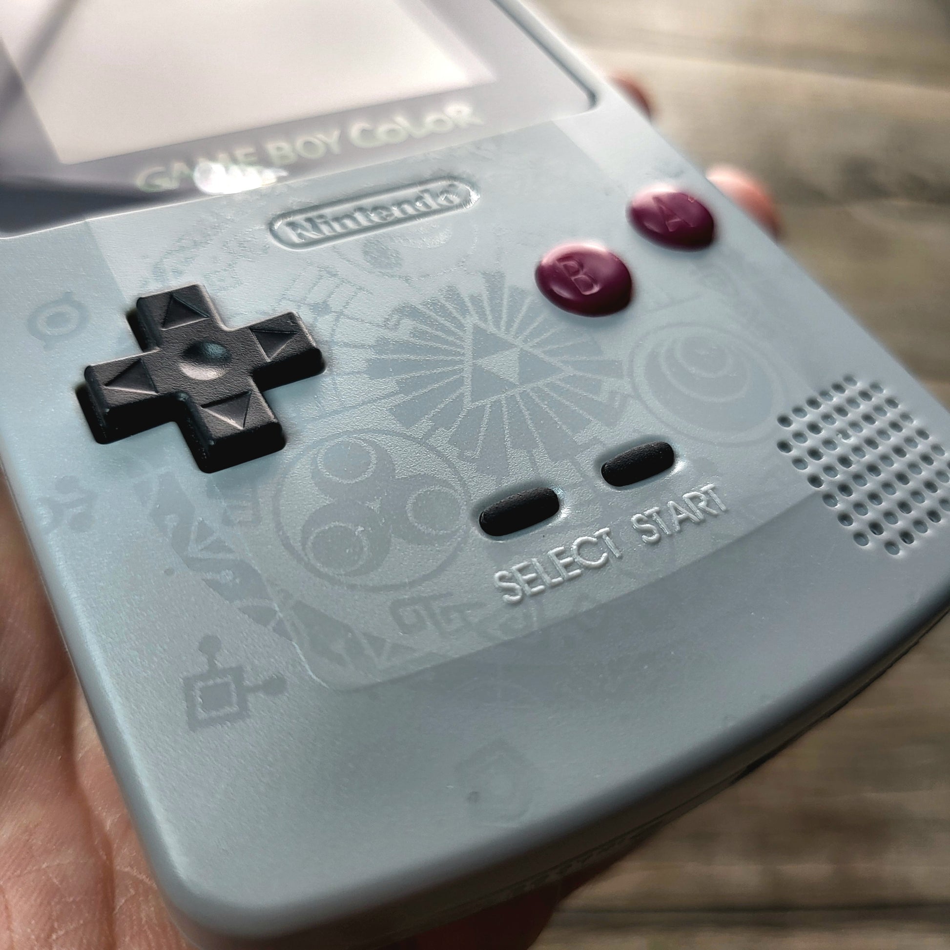 Custom Nintendo gameboy color console in zelda style