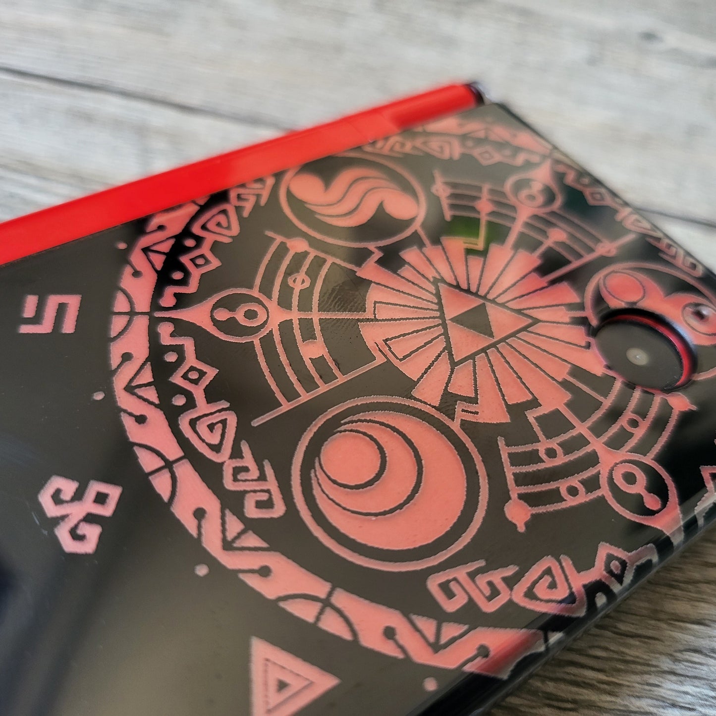 Custom shell cover for Nintendo with Zelda themed laser engravings