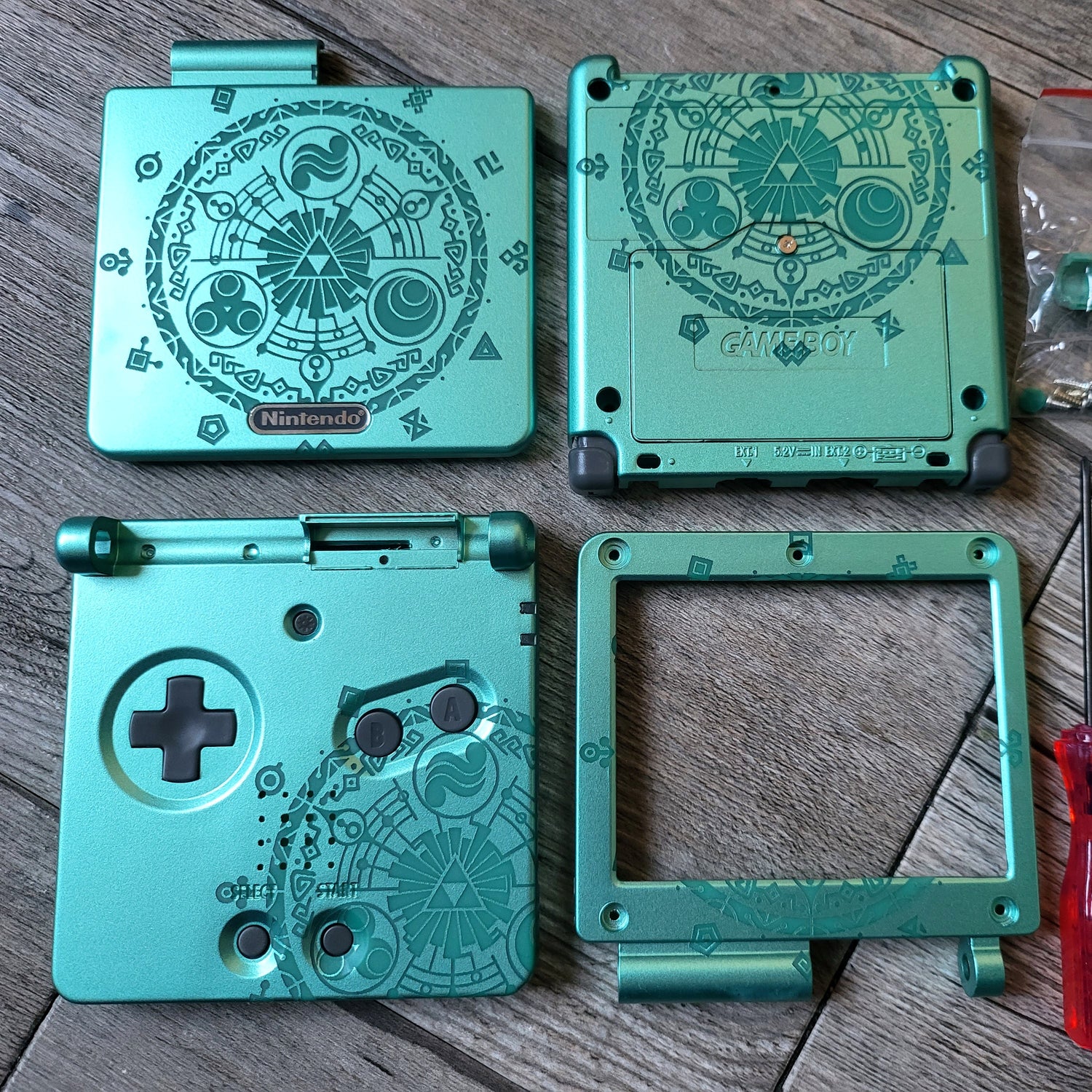 Custom shell cover for Nintendo with Zelda theme laser engravings