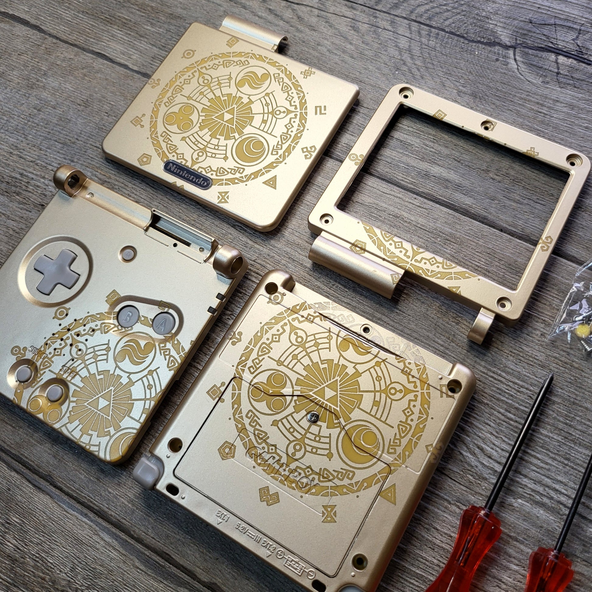 Custom shell cover for Nintendo with Zelda theme laser engravings