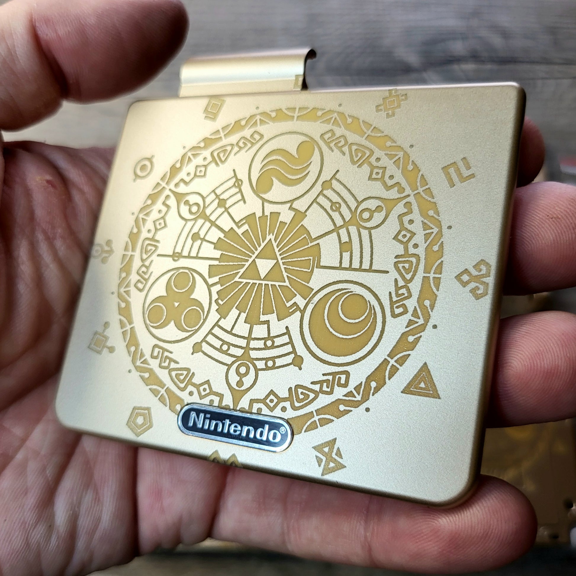 Custom shell cover for Nintendo with Zelda theme laser engravings