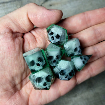 Dice set with 7 pieces with skull inside for role-playing games for Dungeons and Dragons