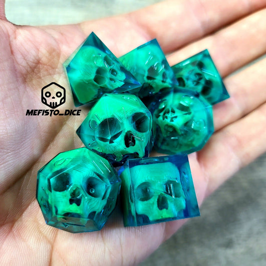 Dice set with 7 pieces with skull inside for role-playing games for Dungeons and Dragons