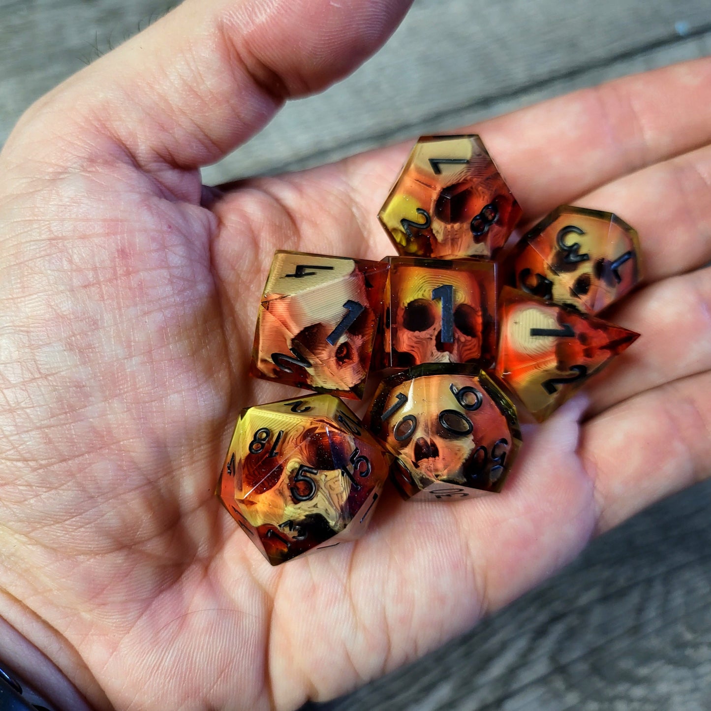 Dice set with 7 pieces with skull inside for role-playing games for Dungeons and Dragons