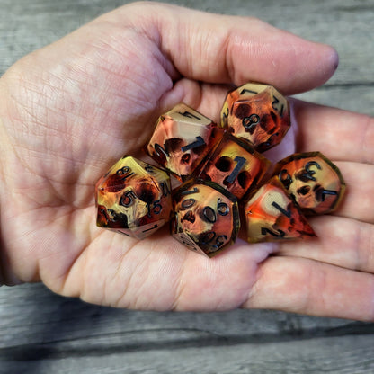 Dice set with 7 pieces with skull inside for role-playing games for Dungeons and Dragons