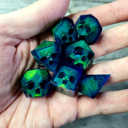 Dice set with 7 pieces with skull inside for role-playing games for Dungeons and Dragons