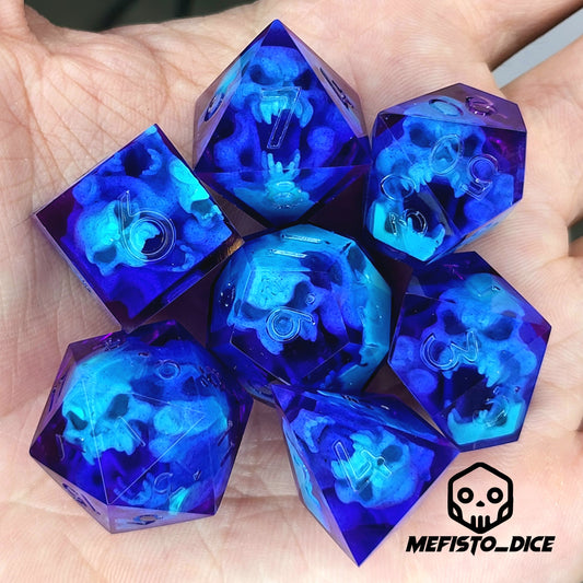 Dice set with sky blue spirit inside and purple resin for play dnd , dungeons and dragons